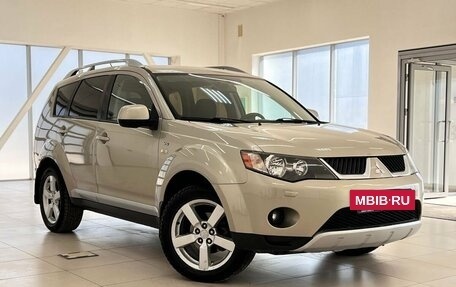 Mitsubishi Outlander III рестайлинг 3, 2007 год, 910 000 рублей, 3 фотография