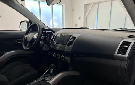 Mitsubishi Outlander III рестайлинг 3, 2007 год, 910 000 рублей, 10 фотография