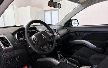 Mitsubishi Outlander III рестайлинг 3, 2007 год, 910 000 рублей, 9 фотография