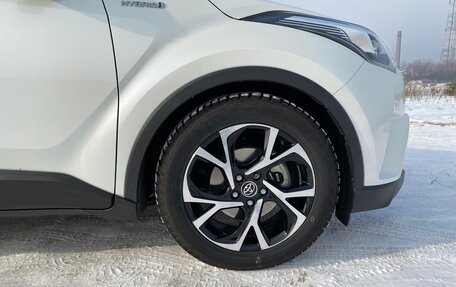 Toyota C-HR I рестайлинг, 2018 год, 2 199 000 рублей, 11 фотография