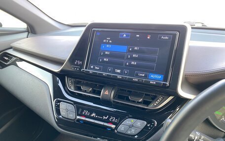 Toyota C-HR I рестайлинг, 2018 год, 2 199 000 рублей, 15 фотография