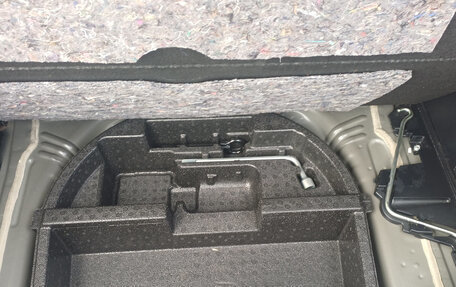 Toyota Vitz, 2018 год, 899 000 рублей, 10 фотография