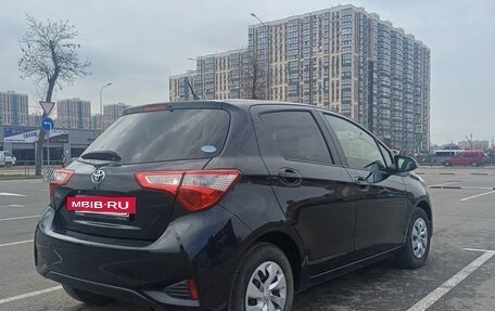 Toyota Vitz, 2018 год, 899 000 рублей, 4 фотография