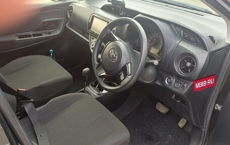 Toyota Vitz, 2018 год, 899 000 рублей, 12 фотография