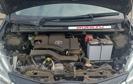 Toyota Vitz, 2018 год, 899 000 рублей, 19 фотография