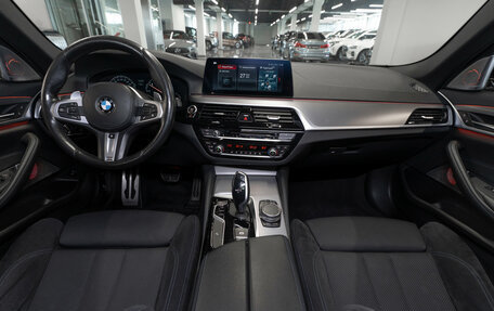 BMW 5 серия, 2018 год, 3 380 000 рублей, 8 фотография