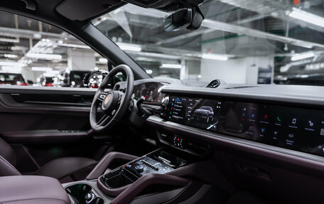 Porsche Cayenne III, 2025 год, 18 700 000 рублей, 2 фотография