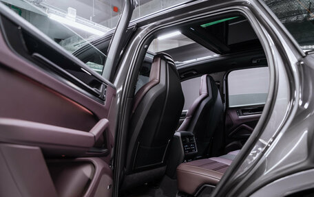 Porsche Cayenne III, 2025 год, 18 700 000 рублей, 3 фотография