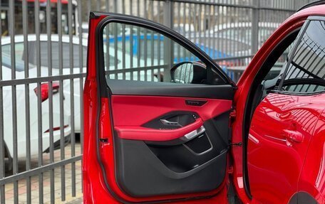 Jaguar E-Pace, 2019 год, 3 080 000 рублей, 8 фотография