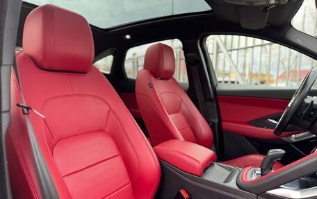 Jaguar E-Pace, 2019 год, 3 080 000 рублей, 27 фотография