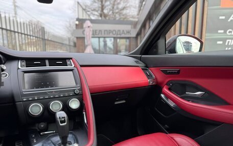 Jaguar E-Pace, 2019 год, 3 080 000 рублей, 32 фотография