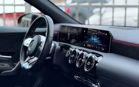 Mercedes-Benz A-Класс, 2018 год, 2 299 000 рублей, 20 фотография