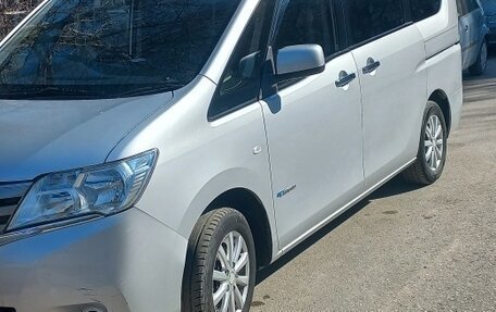 Nissan Serena IV, 2013 год, 1 200 000 рублей, 2 фотография