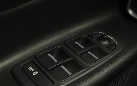 Jaguar XE I рестайлинг, 2016 год, 1 900 000 рублей, 19 фотография