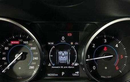 Jaguar XE I рестайлинг, 2016 год, 1 900 000 рублей, 21 фотография