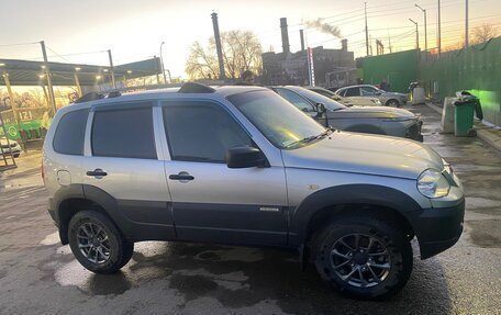 Chevrolet Niva I рестайлинг, 2017 год, 845 000 рублей, 1 фотография