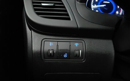 Hyundai Solaris II рестайлинг, 2016 год, 999 000 рублей, 21 фотография