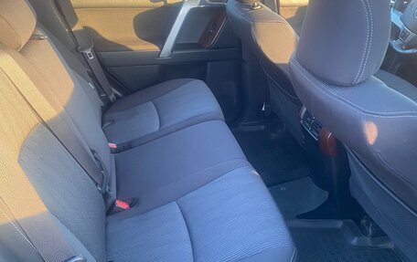 Toyota Land Cruiser Prado 150 рестайлинг 2, 2015 год, 3 450 000 рублей, 11 фотография