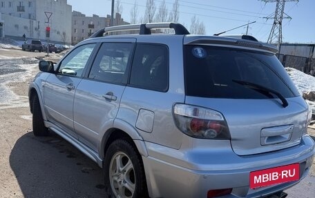 Mitsubishi Outlander III рестайлинг 3, 2006 год, 670 000 рублей, 3 фотография