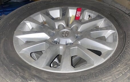 Toyota Land Cruiser Prado 150 рестайлинг 2, 2015 год, 3 450 000 рублей, 23 фотография