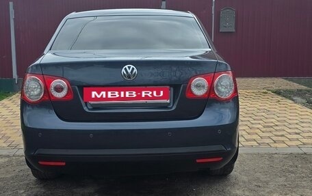 Volkswagen Jetta VI, 2008 год, 700 000 рублей, 4 фотография