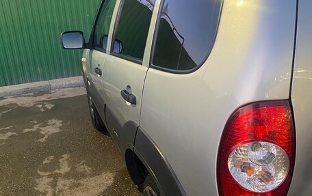 Chevrolet Niva I рестайлинг, 2017 год, 845 000 рублей, 4 фотография