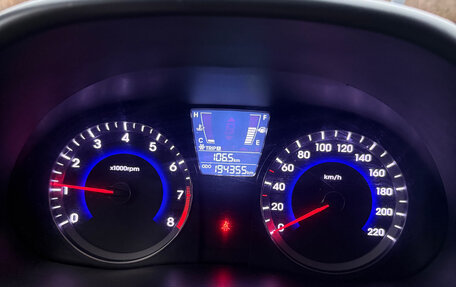 Hyundai Solaris II рестайлинг, 2013 год, 700 000 рублей, 9 фотография