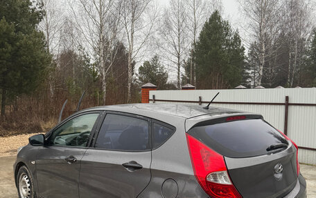 Hyundai Solaris II рестайлинг, 2013 год, 700 000 рублей, 5 фотография