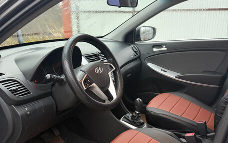 Hyundai Solaris II рестайлинг, 2013 год, 700 000 рублей, 7 фотография