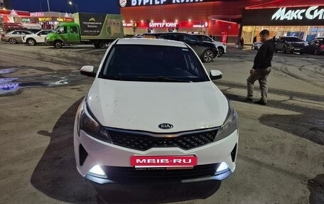 KIA Rio IV, 2021 год, 870 000 рублей, 4 фотография