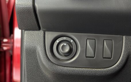 Renault Sandero II рестайлинг, 2018 год, 1 080 000 рублей, 19 фотография