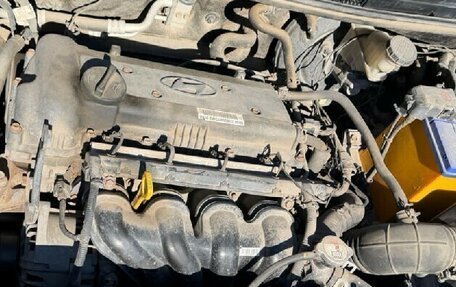 Hyundai Solaris II рестайлинг, 2016 год, 990 000 рублей, 14 фотография