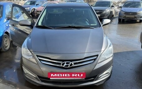 Hyundai Solaris II рестайлинг, 2016 год, 990 000 рублей, 3 фотография