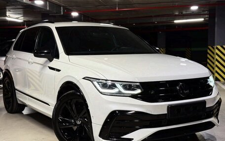 Volkswagen Tiguan II, 2023 год, 2 800 000 рублей, 1 фотография