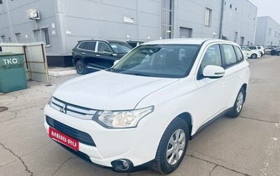 Mitsubishi Outlander III рестайлинг 3, 2014 год, 1 350 000 рублей, 1 фотография