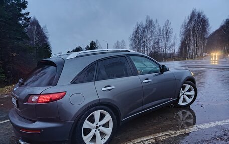 Infiniti FX I, 2003 год, 730 000 рублей, 11 фотография