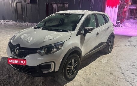 Renault Kaptur I рестайлинг, 2018 год, 870 000 рублей, 2 фотография