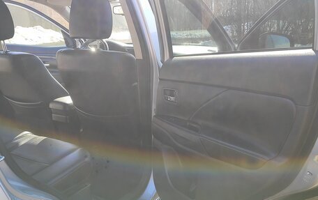 Mitsubishi Outlander III рестайлинг 3, 2018 год, 2 100 000 рублей, 13 фотография