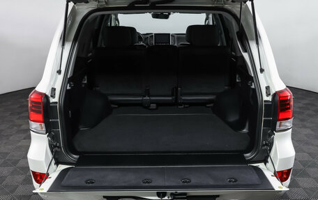 Toyota Land Cruiser 200, 2018 год, 6 290 000 рублей, 10 фотография