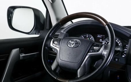 Toyota Land Cruiser 200, 2018 год, 6 290 000 рублей, 13 фотография