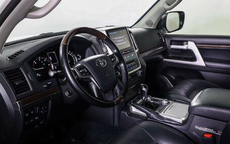 Toyota Land Cruiser 200, 2018 год, 6 290 000 рублей, 15 фотография