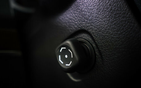 Toyota Land Cruiser 200, 2018 год, 6 290 000 рублей, 29 фотография