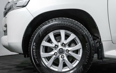 Toyota Land Cruiser 200, 2018 год, 6 290 000 рублей, 30 фотография