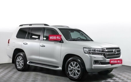 Toyota Land Cruiser 200, 2018 год, 6 290 000 рублей, 3 фотография