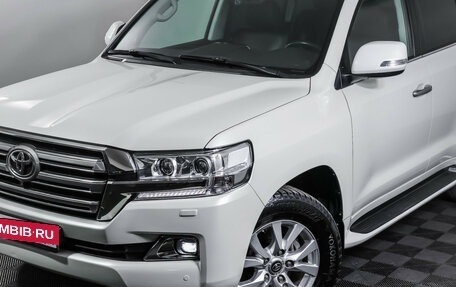 Toyota Land Cruiser 200, 2018 год, 6 290 000 рублей, 26 фотография