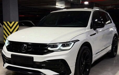 Volkswagen Tiguan II, 2023 год, 2 800 000 рублей, 3 фотография