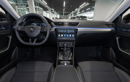 Skoda Superb III рестайлинг, 2025 год, 3 180 000 рублей, 8 фотография