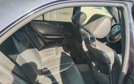 Mercedes-Benz E-Класс, 1997 год, 500 000 рублей, 1 фотография