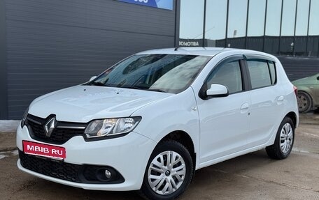 Renault Sandero II рестайлинг, 2018 год, 859 000 рублей, 1 фотография