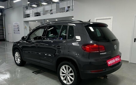 Volkswagen Tiguan I, 2015 год, 1 990 000 рублей, 4 фотография